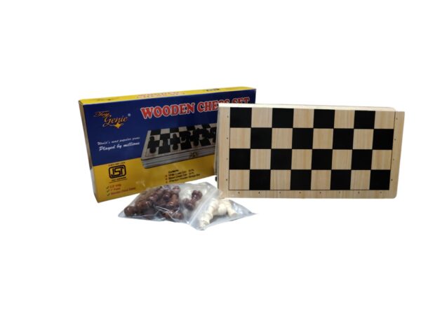 ToyGenie Wooden Chess Foldable Board Set - Image 5